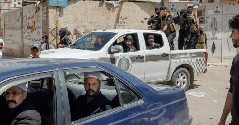 Druse en la ciudad siria sacudida por la violencia acuerda desarmar milicias