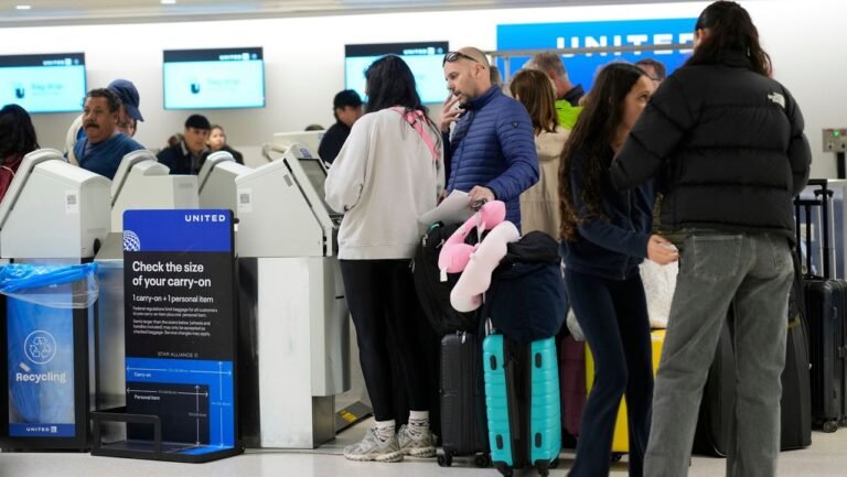 Reacciones ante Reducció de Vuelos en Aeropuerto de Newark