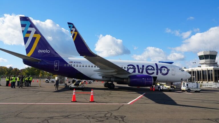 Una Aerolínea de Bajo Costo Inicia Vuelos Deportacía