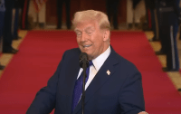 Trump exige investigar a artistas que apoyaron a Kamala – Remolacha