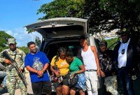 Apresan a tres que ocultaban haitianas entre maniquíes – Remolacha
