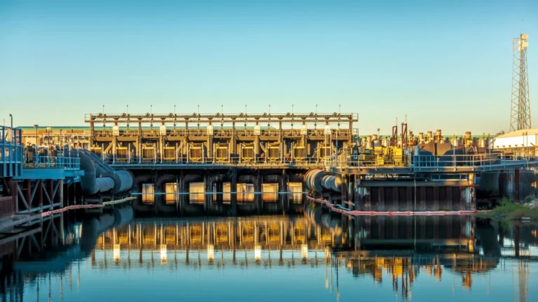 Nueva Orleans se está hundiendo, y también lo son sus defensas de inundación de $ 15 mil millones