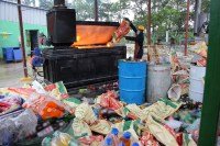 Pro Consumidor quema un lote de productos jodidos – Remolacha