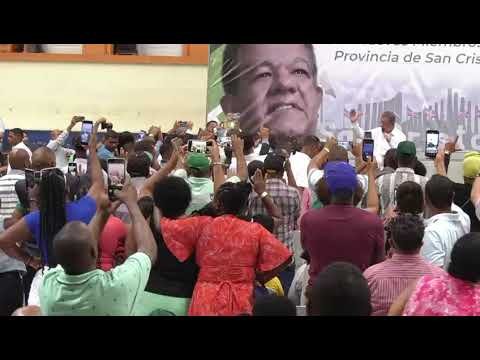 San Cristóbal: Leonel juramenta a 2 regidores, dirigentes del PLD y PRM