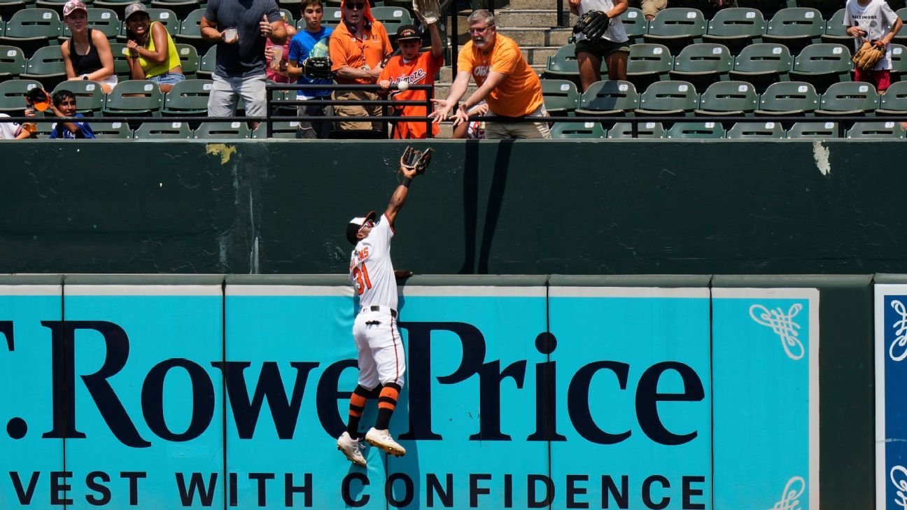 Mullins hace una captura destacada en el posible final de los Orioles