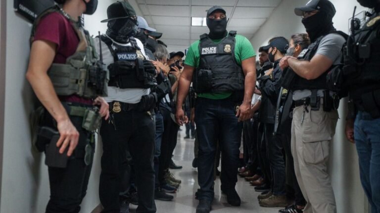 Ice Amplía Autoridad PARA AUMENT Detenciones