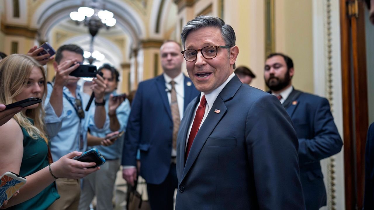 Congreso Con Mayoría Republicana Aprueba Plan de Trump