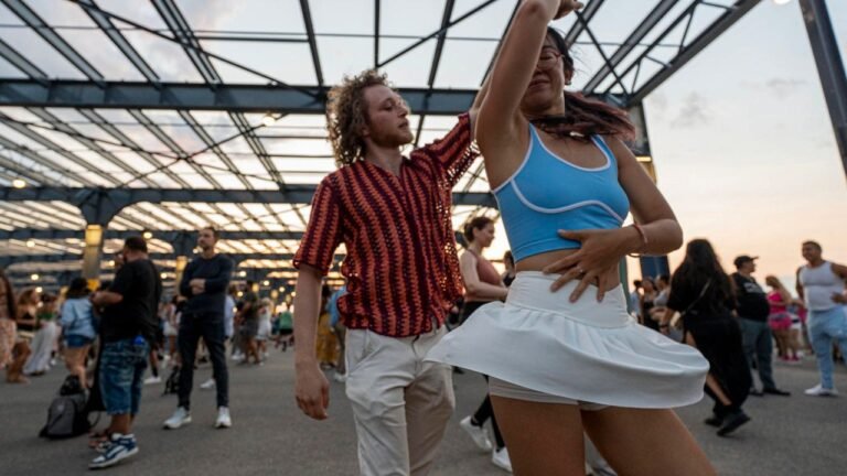 Un Salsódromo Gigante A Orillas del Río Hudson