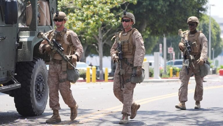El Pentácono Retira A 700 Marines de Los Ángeles