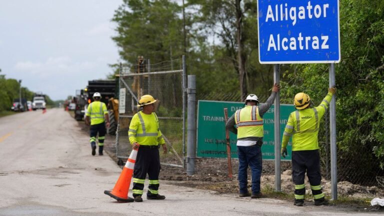 Las Amenaza en el Centro de Detencia ‘Alligator Alcatraz’