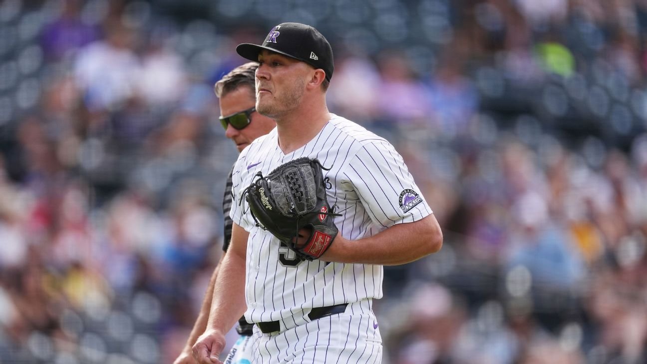 Seth Halvorsen de Rockies sale con una lesión en el codo
