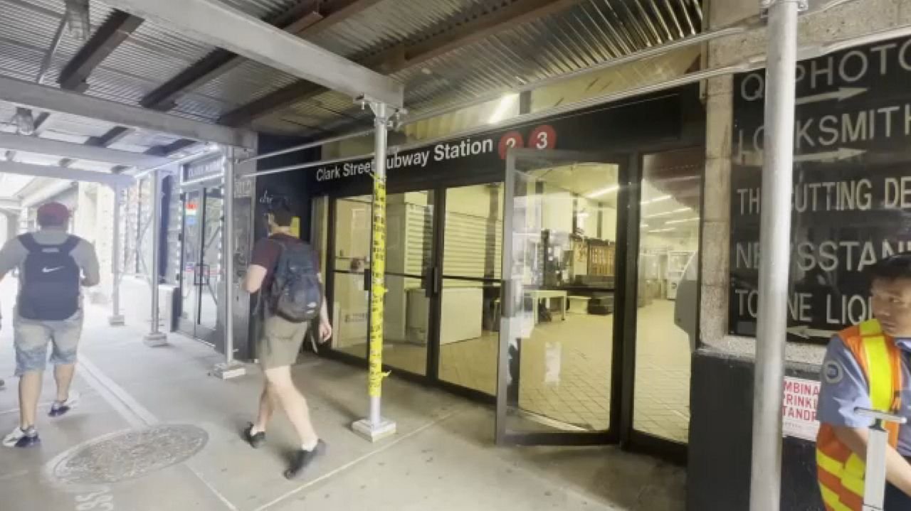 La Estacia de Metro de Brooklyn Heights Reabre