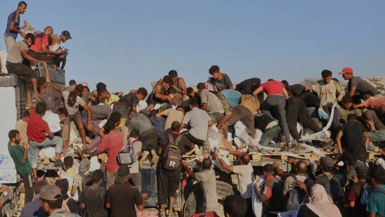 Continúan Las Escenas de Desesperacia por Comida en Gaza