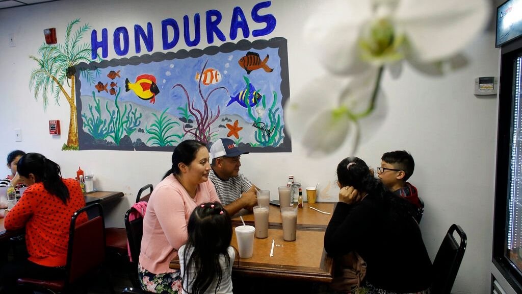 Jueza impide que Trump Ponga Fin a TPS 60,000 Inmigrantes