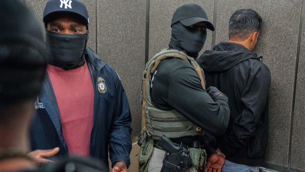 Jardinero Hundureño Con Estatus Legal en Eeuu Demanda