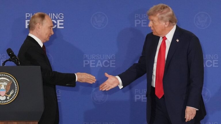 Trump Dice Que No Hay Acuerdo Para Acabar Guerra en Ucrania