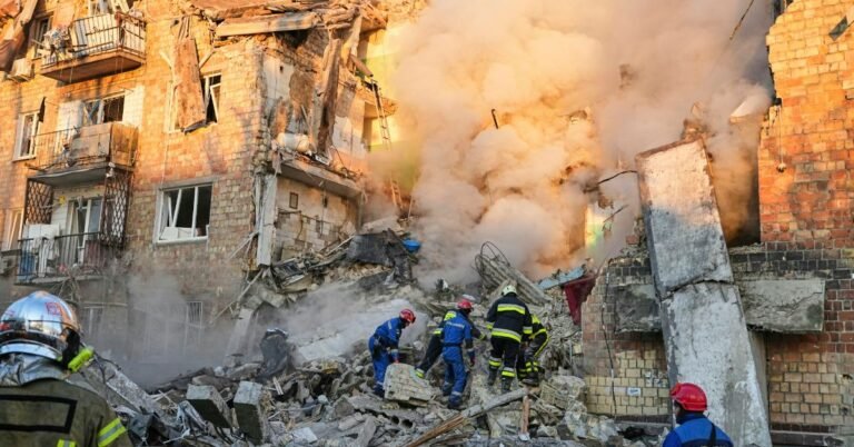 Ataque ruso a kiev 15 personas muertas y 48 heridas