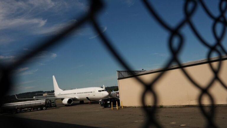 Vuelos Deportación Alcanzan Récord, Aerolínas Ocultarlos