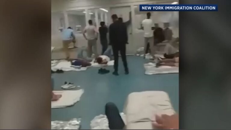 Detenido por hielo demanda a la administración