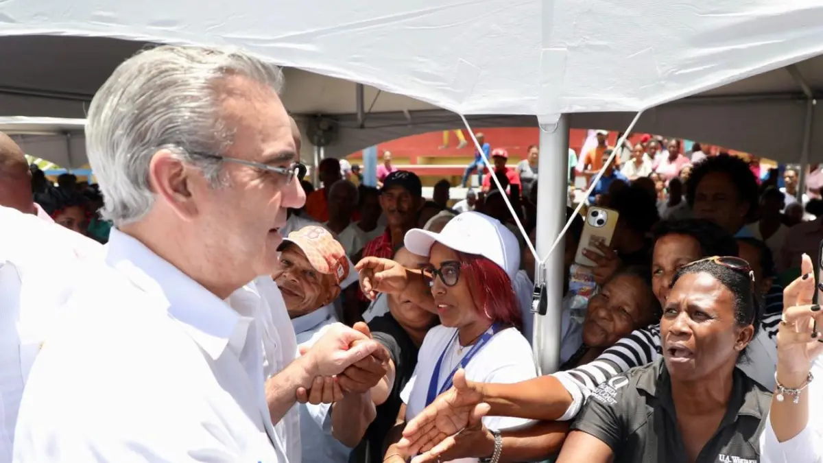 Presidente Abinader inaugura trenes de seis vagones en Metro Santo Domingo