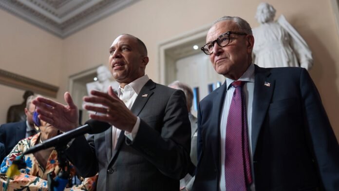 Dems_AP_25254554410313_NAT_0920.jpeg