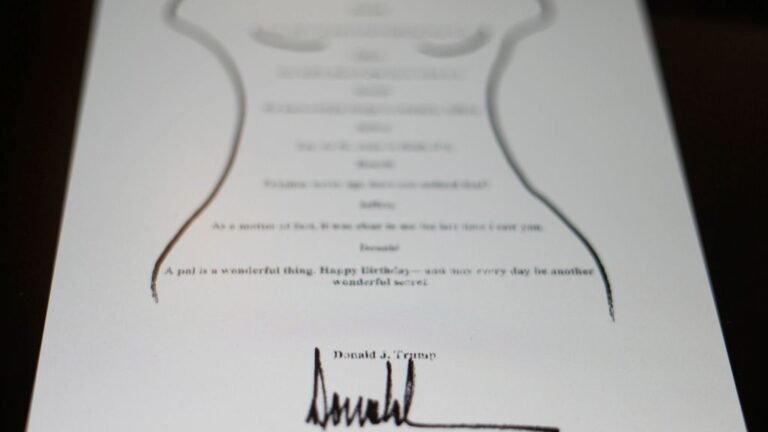 Publican Nota de Trump A Epstein, Que El Presidente Niega