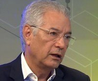 Roban vehículo a Ángel Lockward frente a Palacio de Justicia – Remolacha