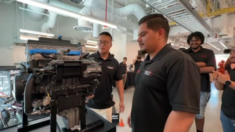 Peligra Programa de Tecnología para Hispanos por Trump