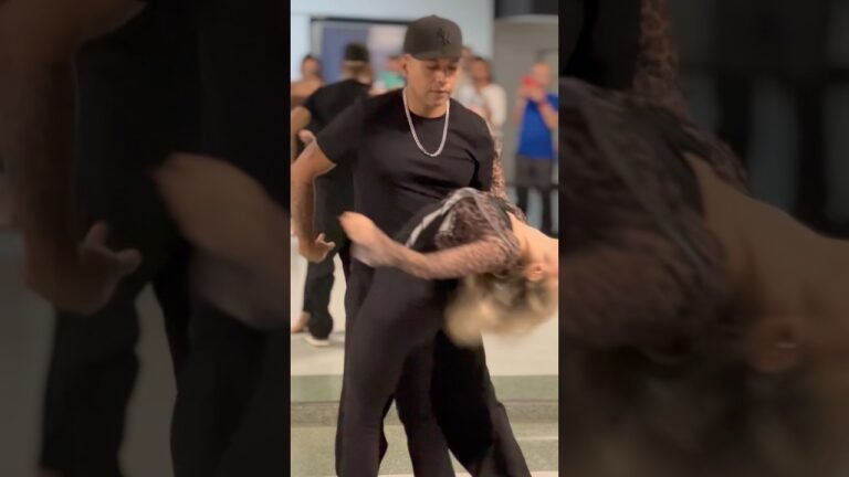 BS en la escuela de Johnny Vazquez #bachatasensual #bachataparabailar #bailandobachata #bachata