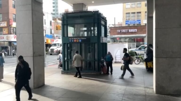 Arrestan al sospechoso de golpear mortalmento en brooklyn