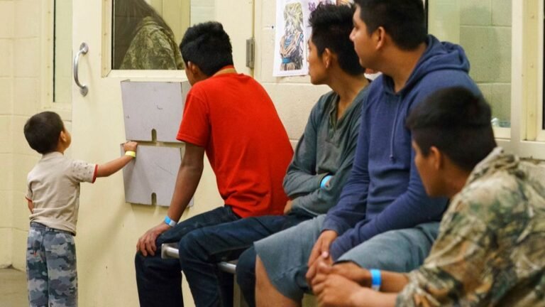 Trump OfRece Dine Oa Menores para su autodeportación