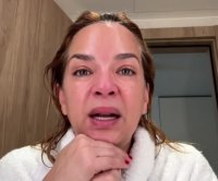 adamari-lopez-5.png