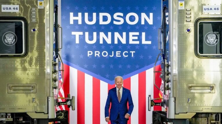 Gobierno Trump suspenda financiero $ 18 mil milmones en ny