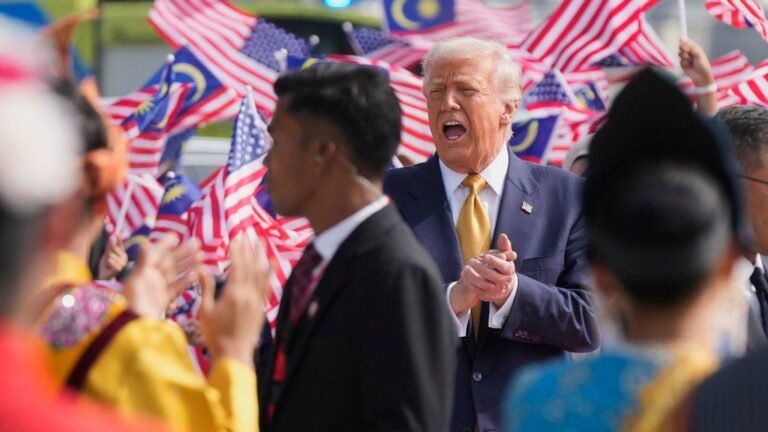 El presidente Trump continúa optimista su gira por Asia