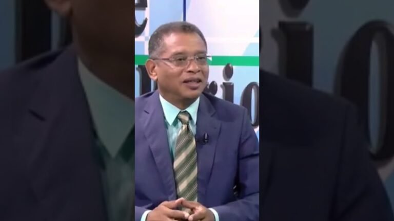 Danilo Medina es el líder del PLD y nada le aporta ser presidente de la organización