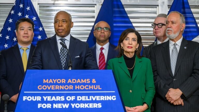 Adams y Hochul destacan su colaboración