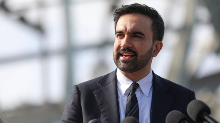 Mamdani informa a inmigrantes en NY sobre derechos