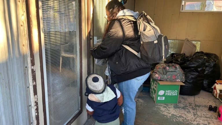 Miedo al «trauma» de un arresto lleva familia autodeportarse