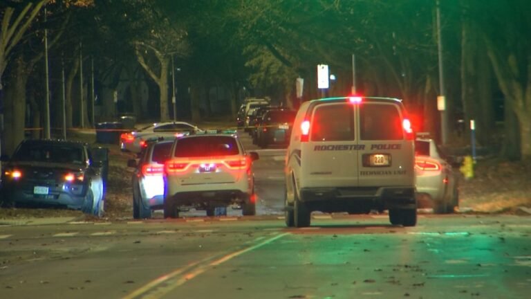 Tres policías heridos y un sospechoso muerto en Rochester