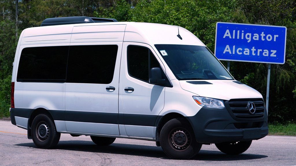 Denuncian condiciones inhumanas en’Alligator Alcatraz’