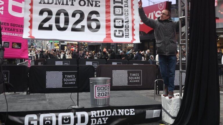 Se celebró ‘Good Riddance Day’ en Times Square