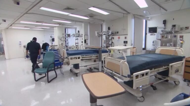 Enfermeras de 12 hospitales votan a favor de una huelga