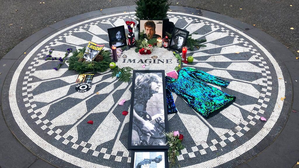 Se conmemora el 45.º aniversario de la muerte de John Lennon.