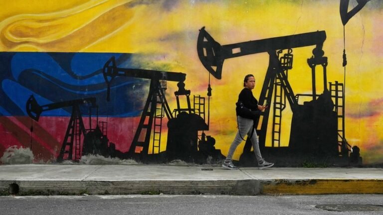 EEUU avisa que controlará la venta de petróleo de Venezuela