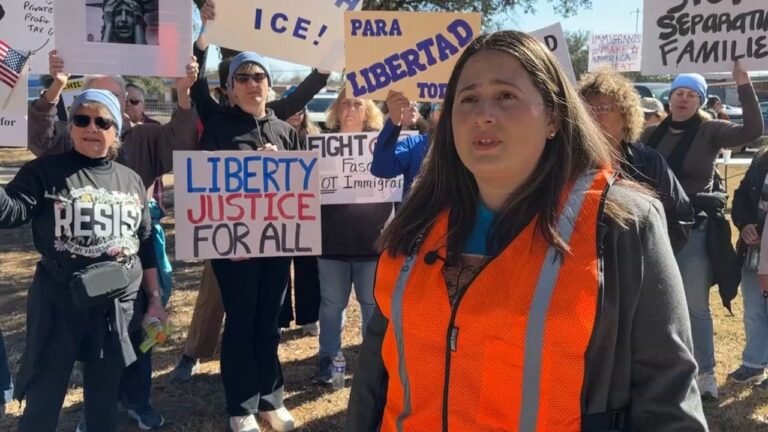 Manifestantes exigen cierren centro de detención