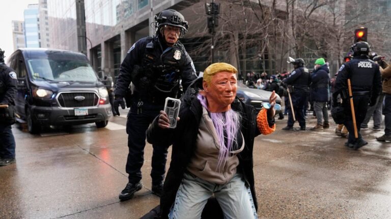 Siguen las manifestaciones en Minneapolis