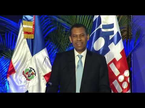 Guido Gomez Mazara con gran discurso en graduacion!