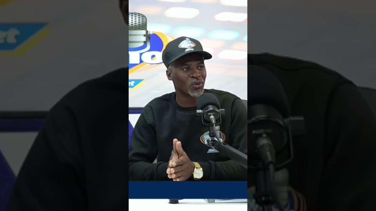 Se calentó Abel Martinez con el partido al Felicitar al presidente Abinader sin esperar el partido?