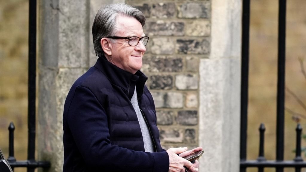 La policía británica arresta a Peter Mandelson