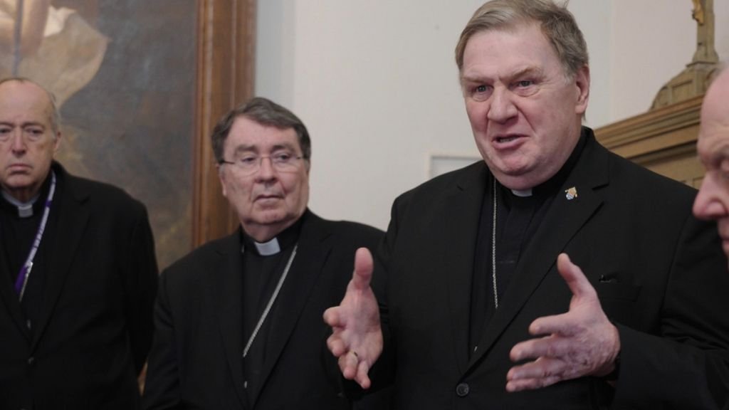 En Minnesota, cardenales estadounidenses y el embajador